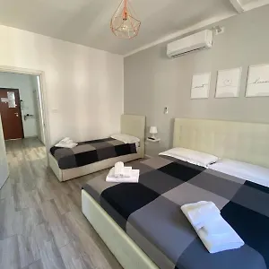 Newhouse 336 , Bari Italia